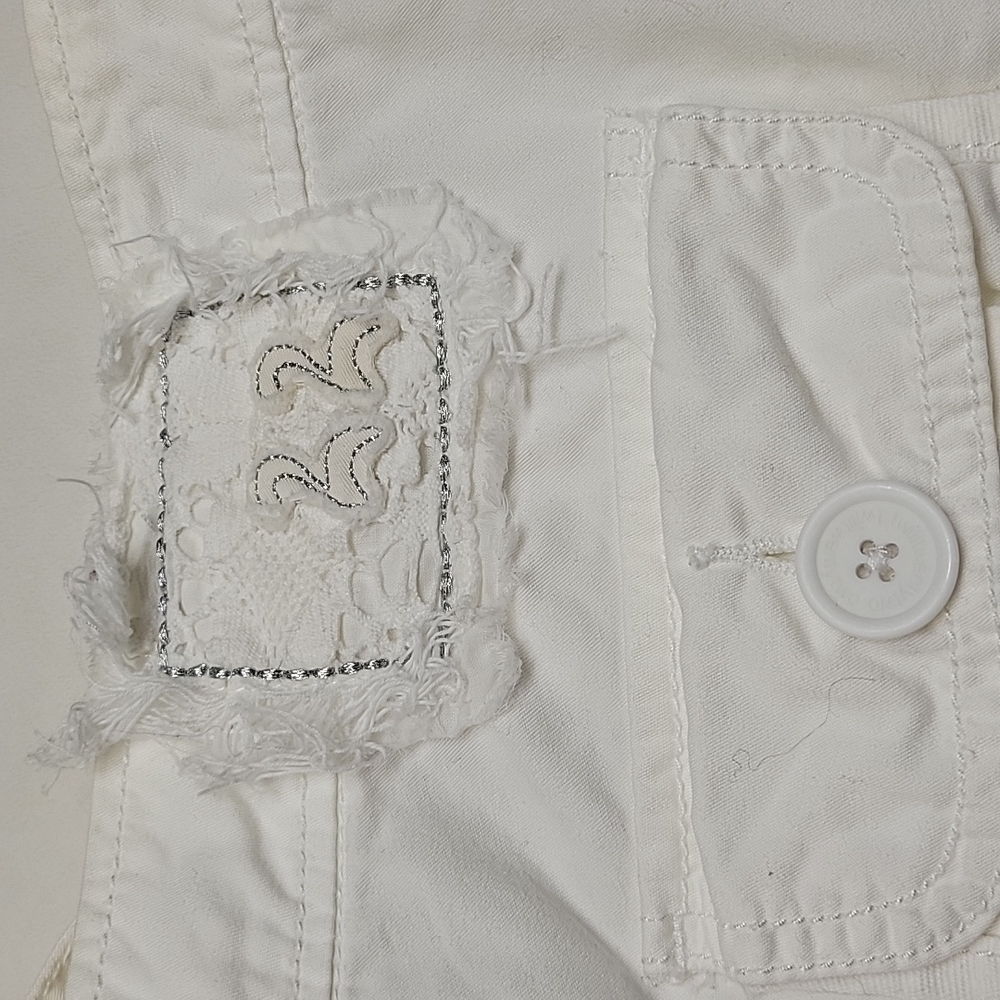 Shorts - Picture 7 of 7